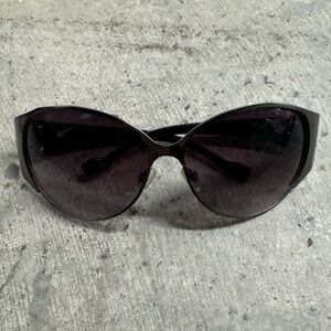 Jessica Simpson Women's Black Oval Sunglasses Gradient Frame Classic Y2k Retro